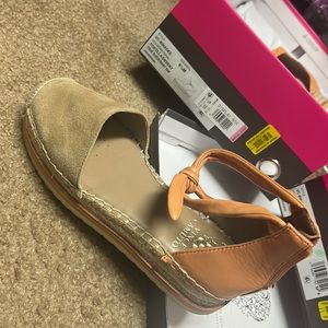 Vince Camuto Tortilla /desert 6 1/2M true leather and suede